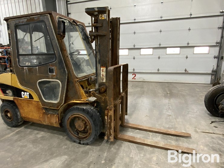 2020-caterpillar-gp30n-image-12