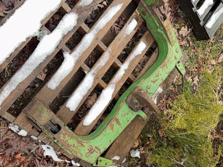 john-deere-quick-hitch;-located-at-7241-roxbury-rd,-charles-city,-va,-please-call-804.837.9940-or-804.651.4404-with-questions-image-9