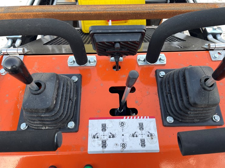 #300-•-mms-mini-skid-steer-ride-on-loader-image-15