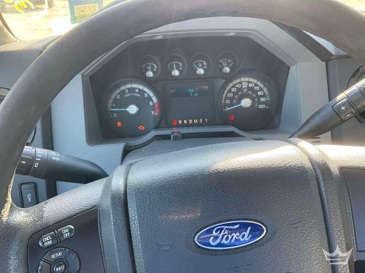 2012-ford-f-250-pickup-truck-image-13