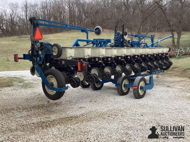 2004-kinze-3600-image-5