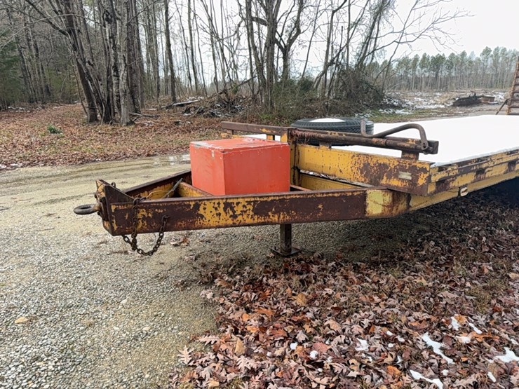 intl-trailer,-6-wheel,-18-ft-flat-with-4-ft-ramps;-located-at-7241-roxbury-rd,-charles-city,-va,--please-call-804.837.9940-or-804.651.4404-with-questions-image-10