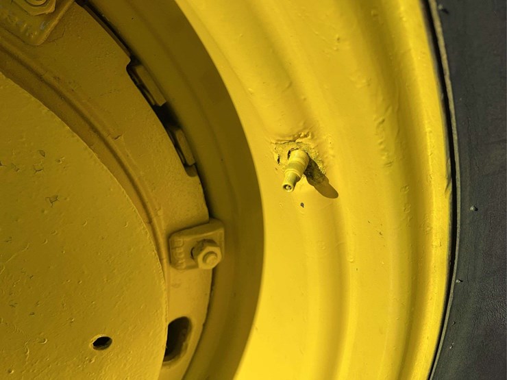 john-deere-830-image-67