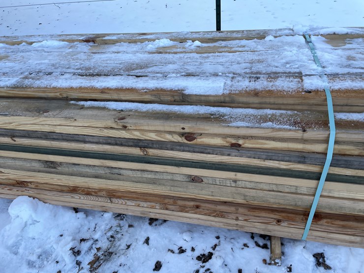 #3815-•-bundle-of-construction-grade-lumber-image-7