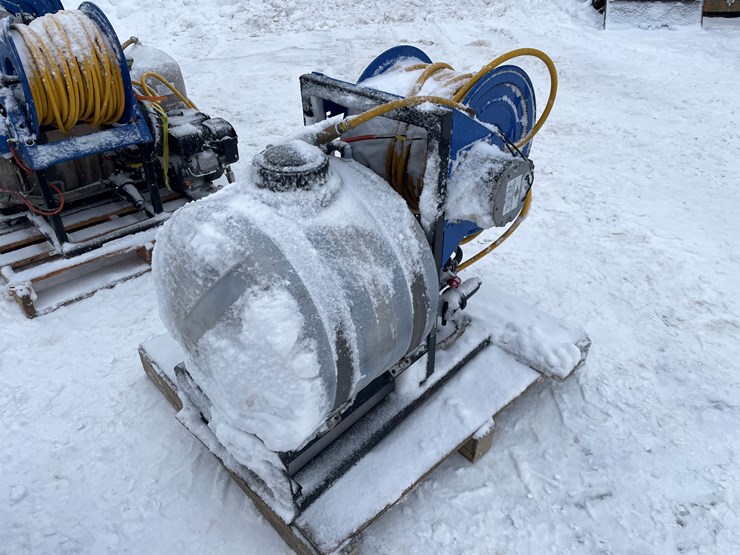 #3832-•-used-pressure-washer-unit-image-4