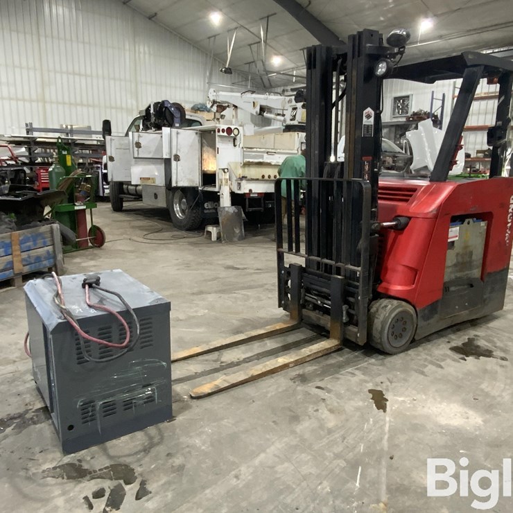 2018 Raymond 425-C50TT Stand-On Electric Forklift