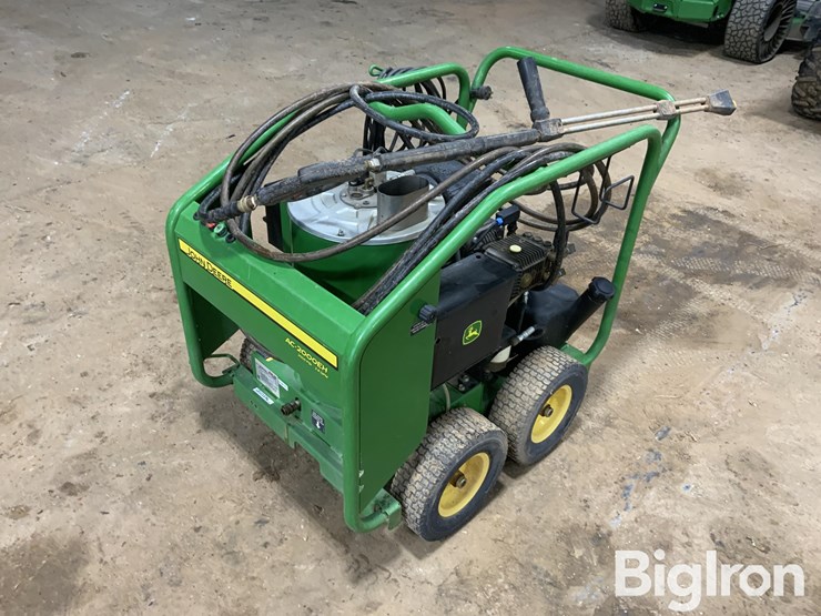 john-deere-ac2000-eh-hot-pressure-washer-image-1