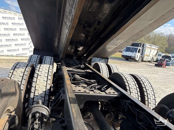 2019-kenworth-t880-image-19