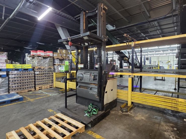 2006-crown-sp3420-30-image-1