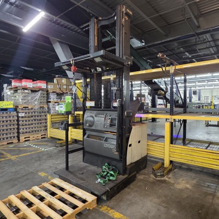 2006 CROWN SP3420-30