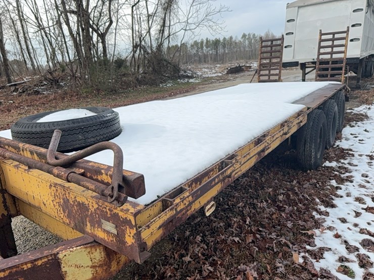 intl-trailer,-6-wheel,-18-ft-flat-with-4-ft-ramps;-located-at-7241-roxbury-rd,-charles-city,-va,--please-call-804.837.9940-or-804.651.4404-with-questions-image-13