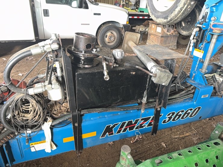 kinze-3660-image-9