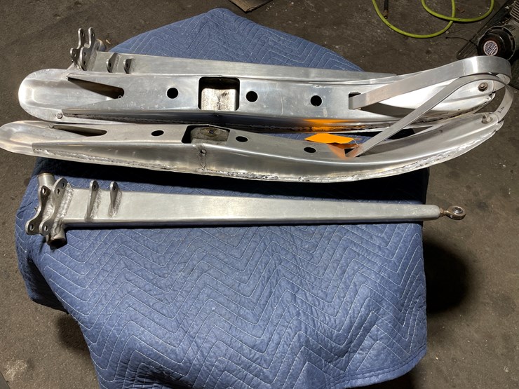 #3868-•-pair-of-gordon-rudolph-ski's-and-control-arms-image-2