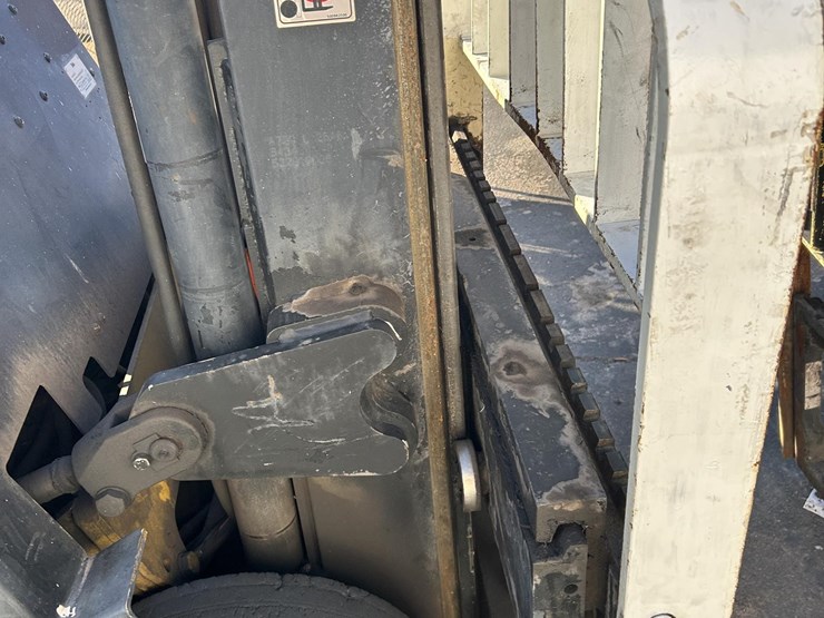 1999-yale-gc100mgn-image-29