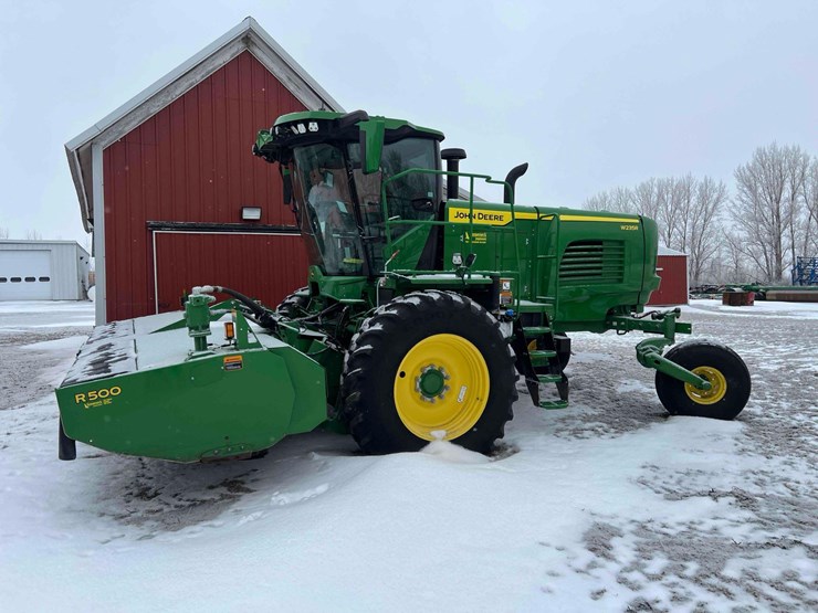 2024-john-deere-w235r-image-8