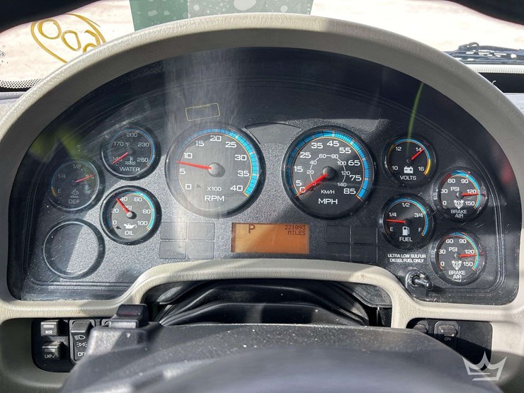 2019-international-durastar-4300-image-15