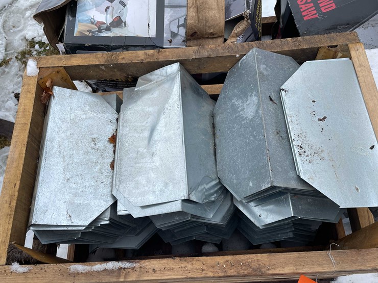 #3542-•-pallet-of-bucket-covers-image-12