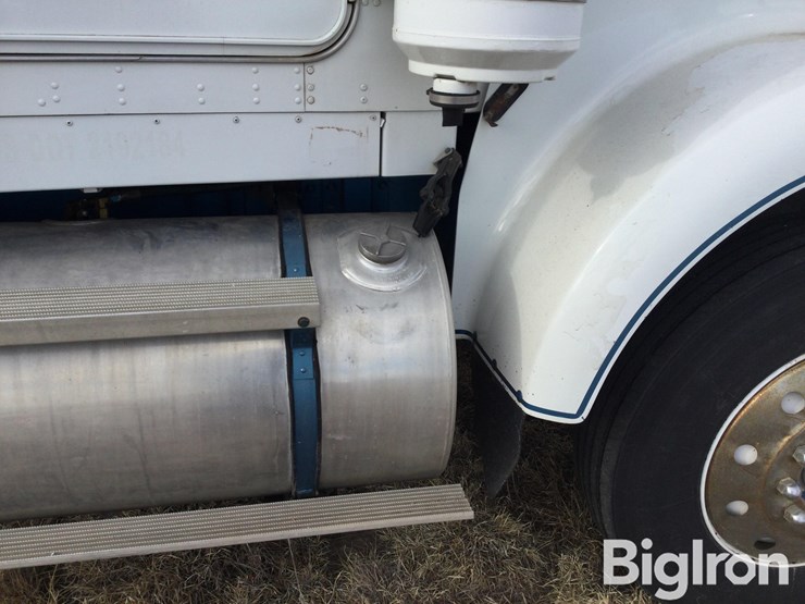 1983-kenworth-w900b-image-10