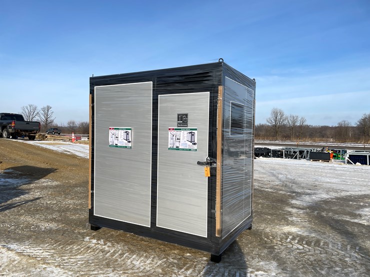#107-•-new-kj-portable-bathroom-image-1