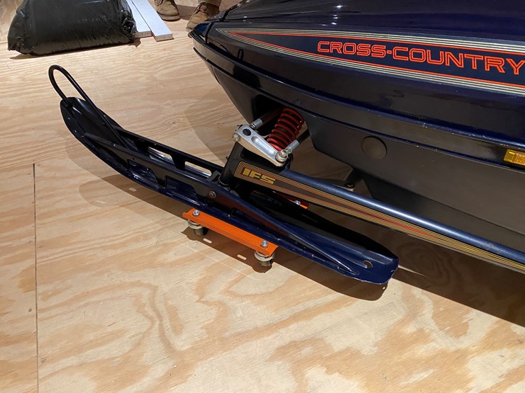 #3792-•-1983-polaris-indy-cross-country-image-12