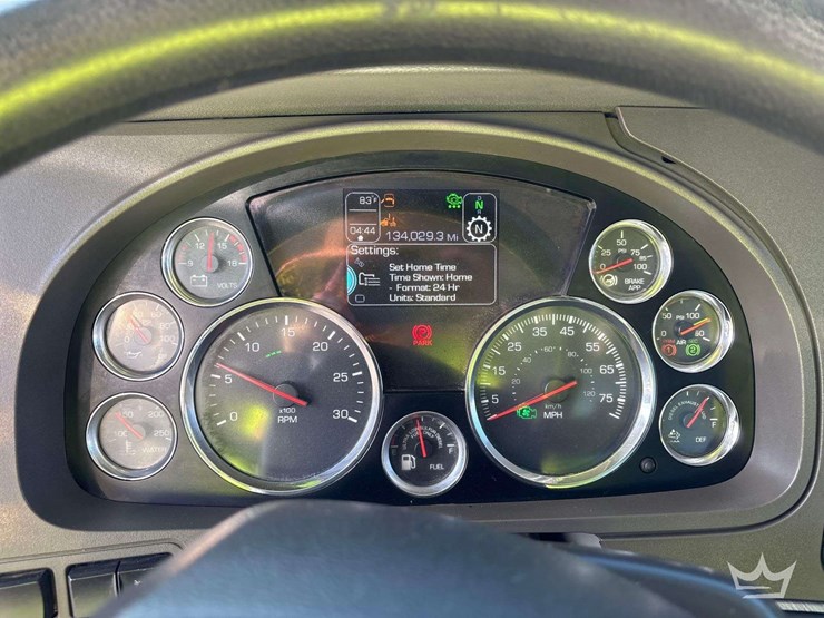 2019-kenworth-t880-image-34