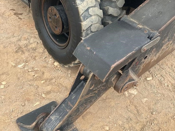 2017-caterpillar-m316f-image-19