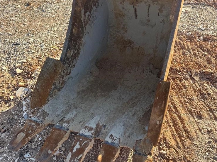 2018-caterpillar-320-image-13