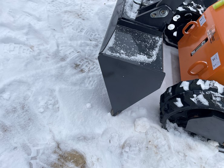 #305-•-new-landhonor-mini-skid-steer-loader-image-31