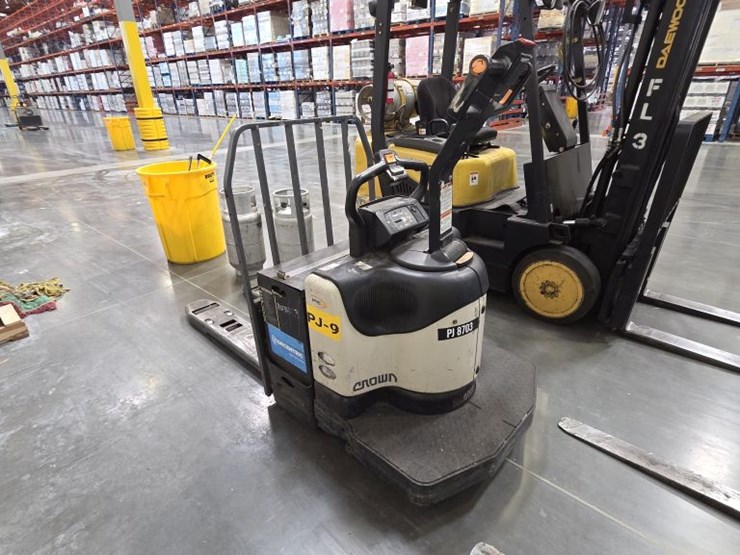 2021-crown-pe4500-60-image-1