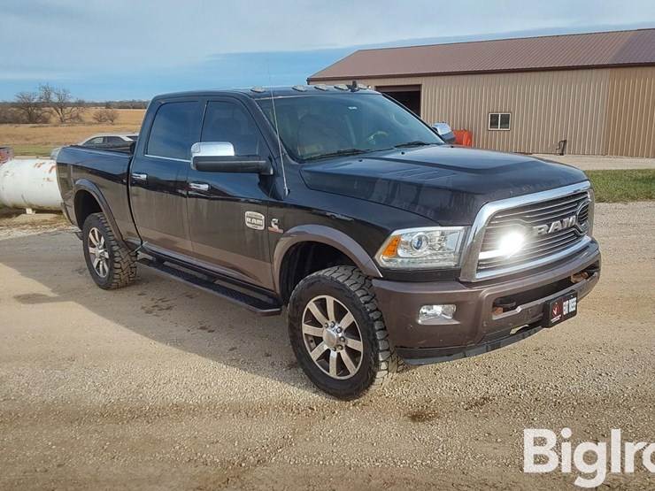 2018-dodge-2500-image-3