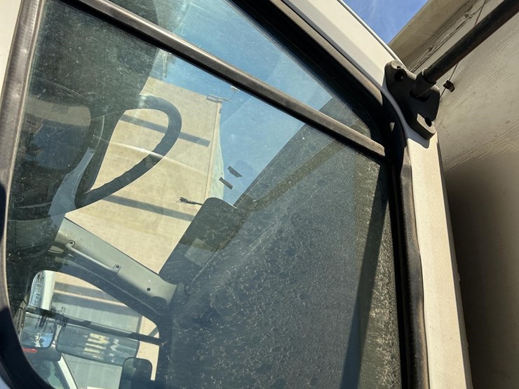 2007-freightliner-business-class-m2-106-image-49