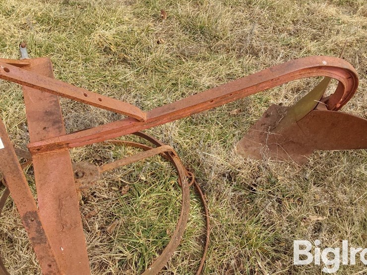 3-pt-mounted-1-row-lister-image-14