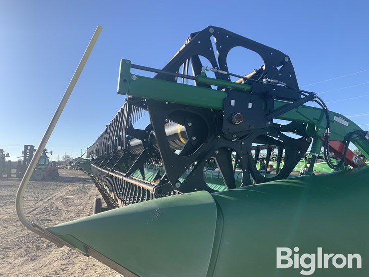 2021-john-deere-735d-image-9