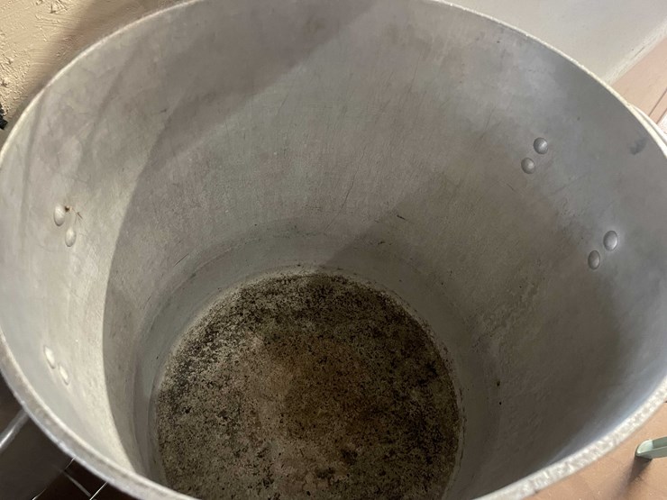 #6199-•-(4)-large-pots-image-3