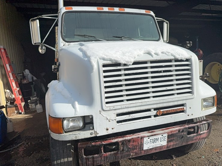 1989--intl-tractor-trailer,-477,369-miles,-diesel-l10-cummings-engine,-title-in-hand;-located-at-7241-roxbury-rd,-charles-city,-va,-please-call-804.837.9940-or-804.651.4404-with-questions-image-14