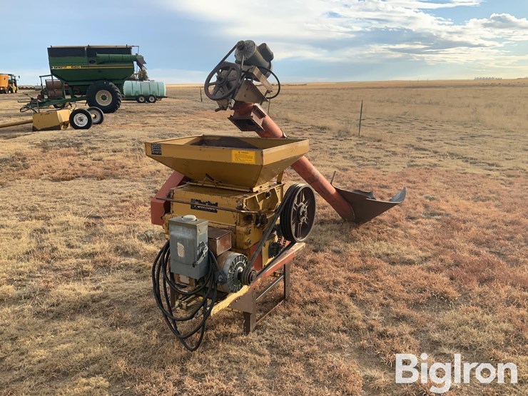 peerless-grain-grinder-w/6"-loading-auger-image-1