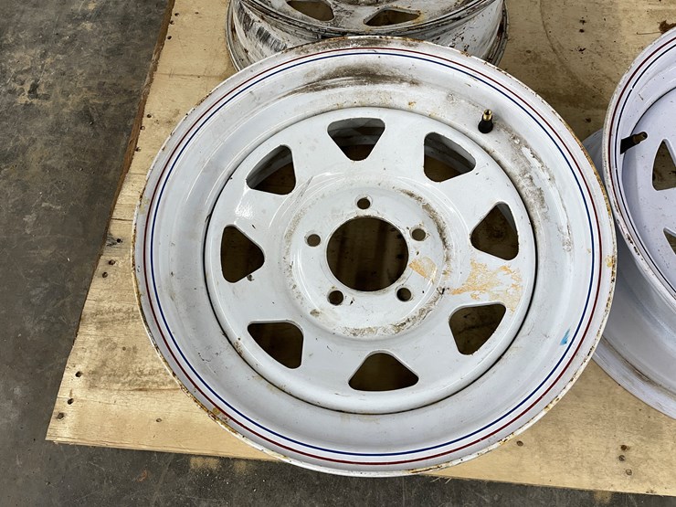 #3801-•-(4)-15"-trailer-wheels-image-9