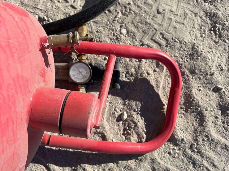 chemical-tank-sprayer-image-3