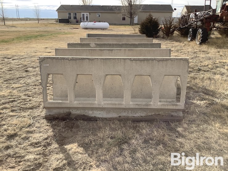 concrete-fenceline-feed-bunks-image-8