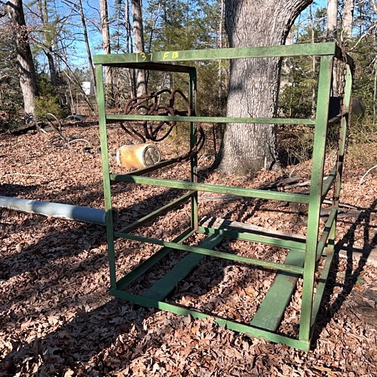 HOMEMADE SEED TOTE CARRIER; LOCATED AT 7241 ROXBURY RD, CHARLES CITY, VA, PLEASE CALL 804.837.9940 OR 804.651.4404 WITH QUESTIONS