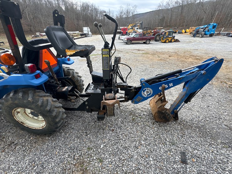 new-holland-tc24da-image-8