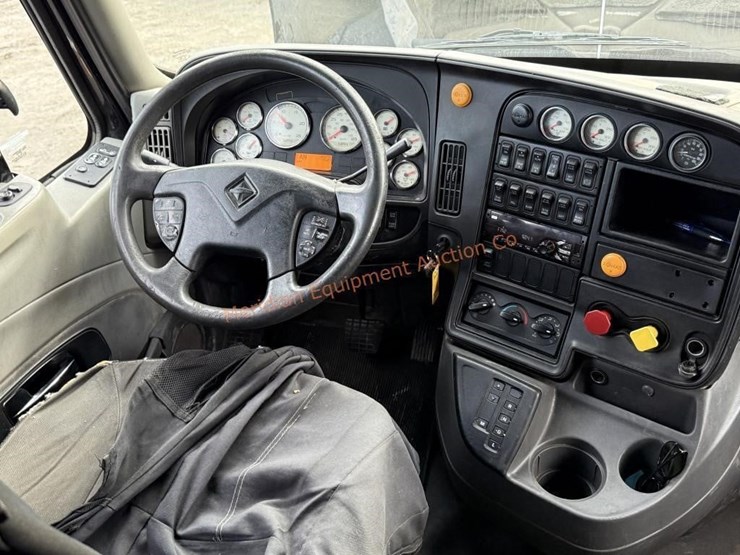 2017-international-prostar-image-29