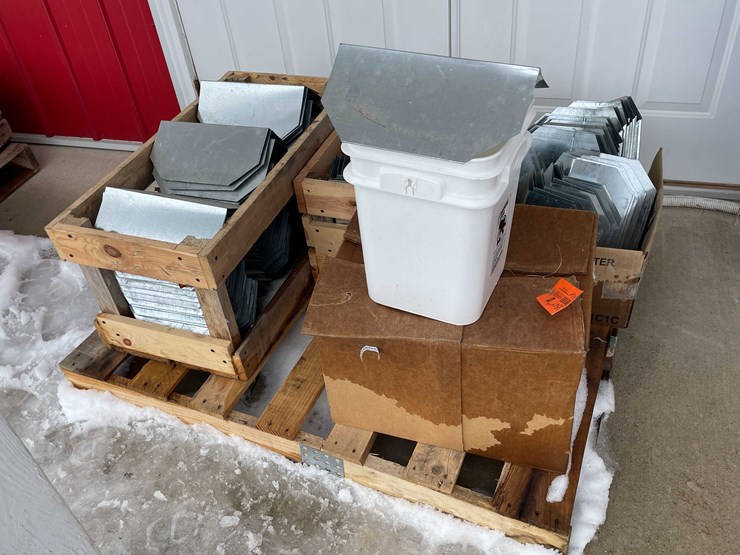 #3541-•-pallet-of-bucket-covers-image-2