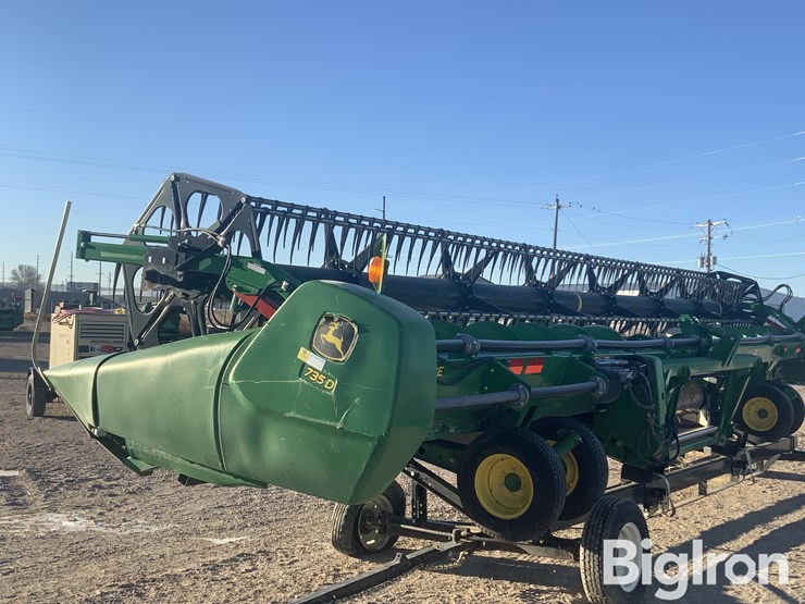 2021-john-deere-735d-image-8