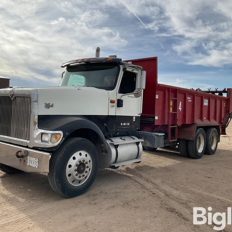 2004 INTERNATIONAL 9900i