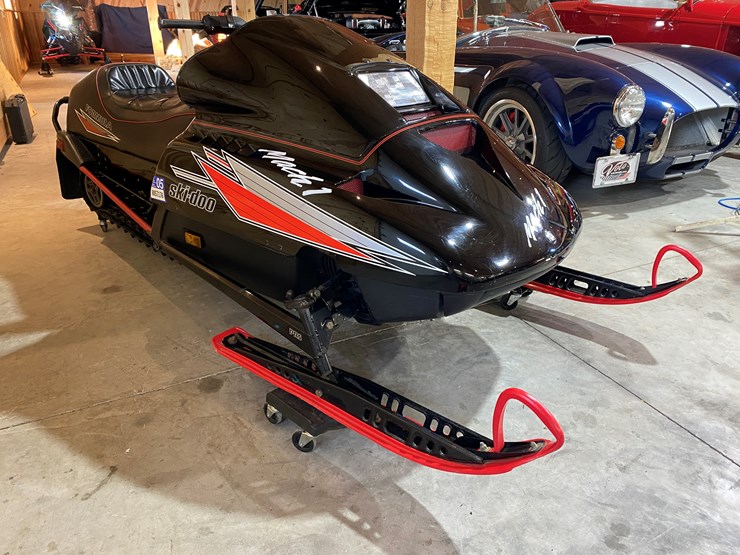 #3788-•-1991-ski-doo-formula-mach-1-snowmobile-image-3