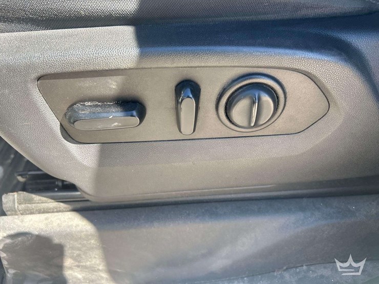 2020-chevrolet-silverado-1500-image-19