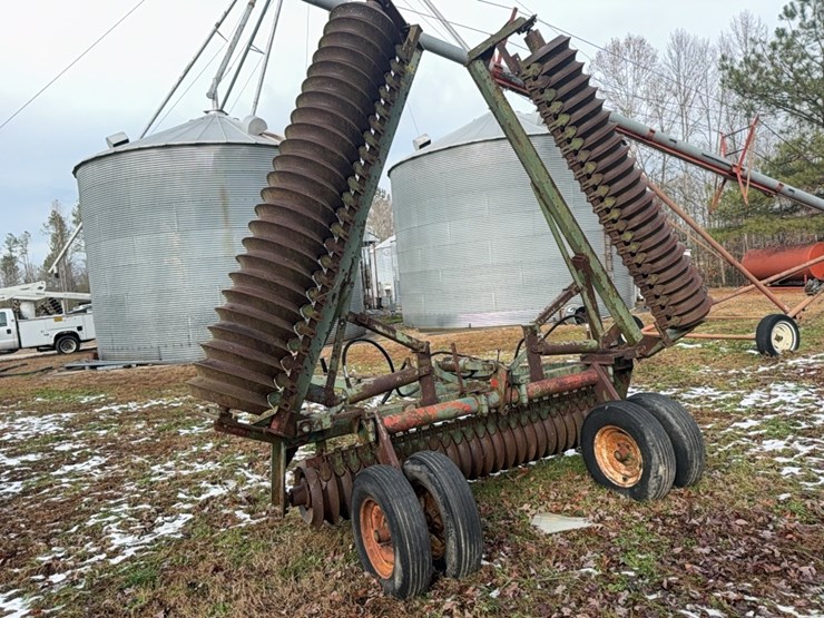 24-ft-folding-3-section-cultipacker-pull,-brillion;-located-at-7241-roxbury-rd,-charles-city,-va,-please-call-804.651.4404-with-questions-image-19