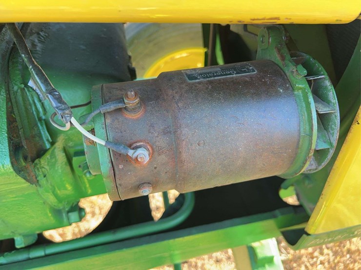 john-deere-830-image-27