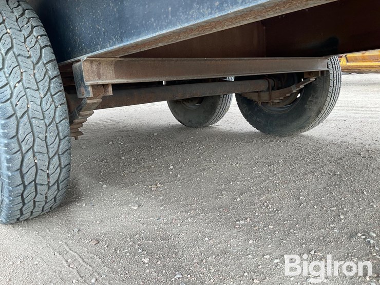 2000-diamond-t-bumper-pull-t/a-flatbed-trailer-image-19